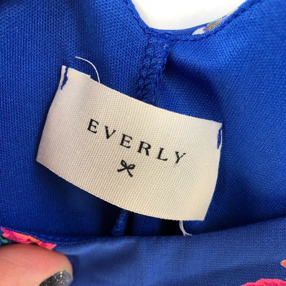 Everly Floral Crisscross Back Strappy Tank Size S - Picture 3 of 7